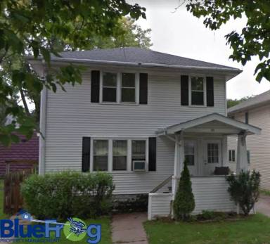 Main picture of 915 Stuart St