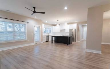 Main picture of 855 Stone Ct