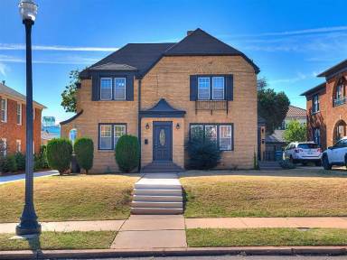 Main picture of 732 NE 17th St