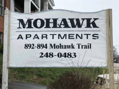 Main picture of 896 Mohawk Trl