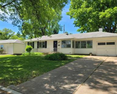 Main picture of 10043 Hedge Dr