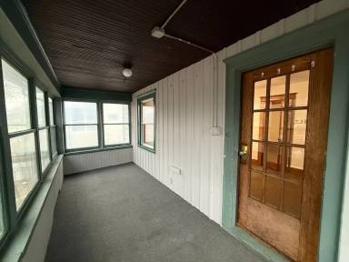 Main picture of 731 Seymour Ave