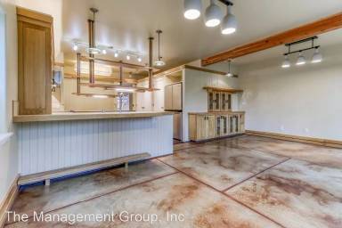 Main picture of 12216 SE 15th St