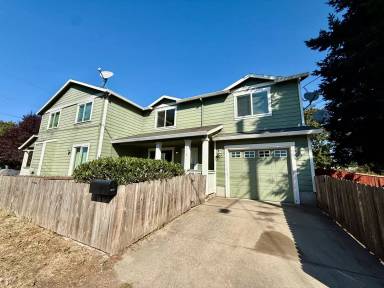 Main picture of 7615 SE Evergreen St