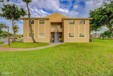 Main picture of Reflections at Pembroke Pines Apartments