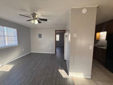 Main picture of 319 E Edwards St