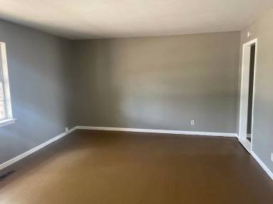 Main picture of 435 Elm St