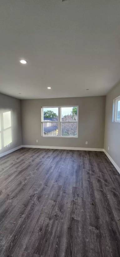 Main picture of 918 30th Ave