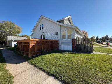 Main picture of 22174 Cushing Ave