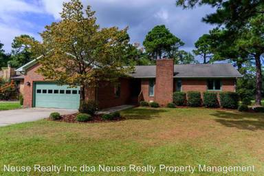 Main picture of 821 Pelican Dr