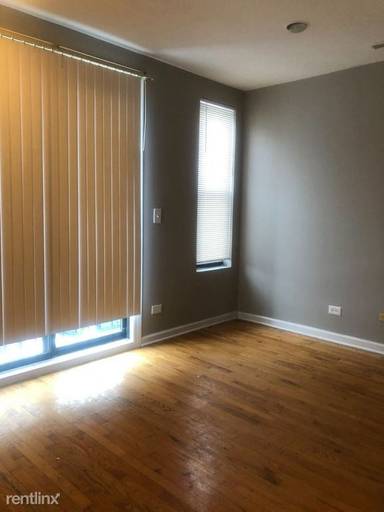 Main picture of 3524 N Marshfield Ave