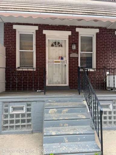 Main picture of 1337 S Newkirk St