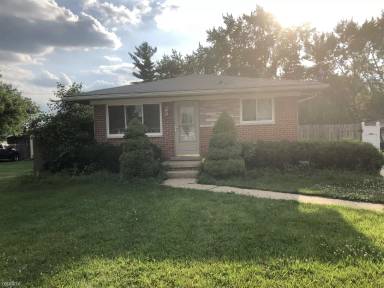 Main picture of 33745 Otto Ave