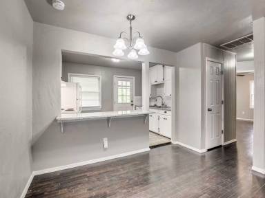 Main picture of 1313 Laverne Ave