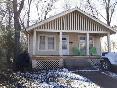Main picture of 115 W Virginia Ave