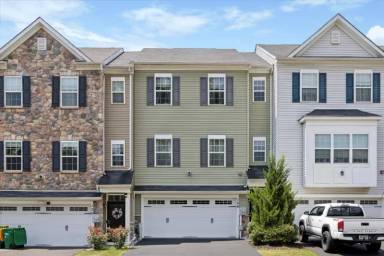 Main picture of 106 Master Ave