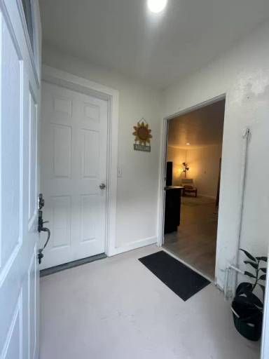 Main picture of 8712 La Salle St
