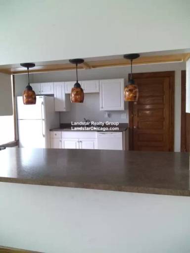 Main picture of 2863 W Fullerton Ave