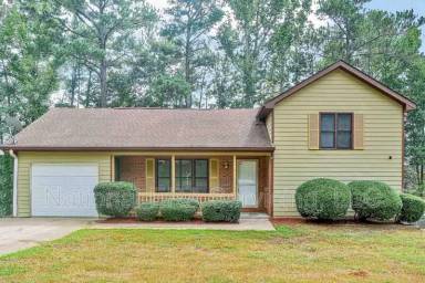 Main picture of 1677 Underwood Dr SE