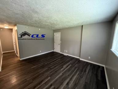 Main picture of 2906 E Haythorne Ave