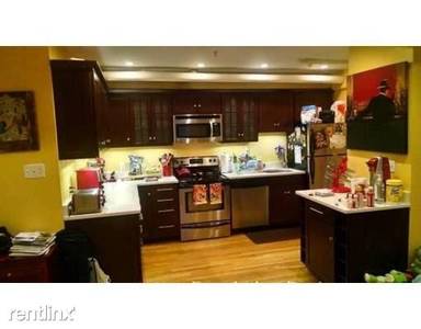 Main picture of 370 Marlborough St