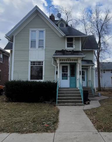 Main picture of 1309 4th Ave