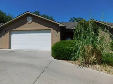 Main picture of 3006 Oakwood Dr