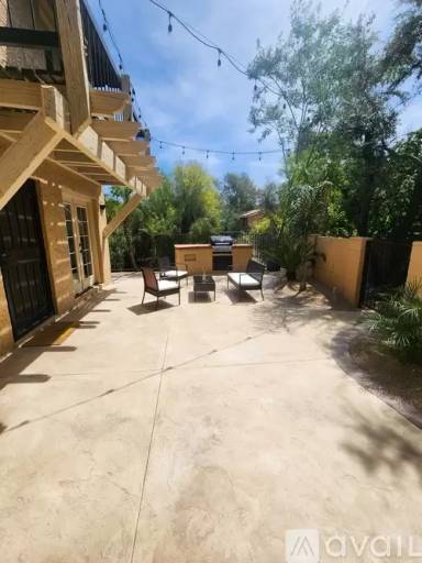 Main picture of 10419 N 10th Pl
