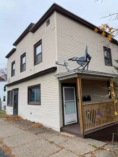 Main picture of 526 Delaware Ave
