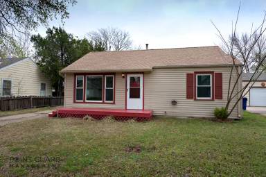 Main picture of 2020 S Greenwood Ave