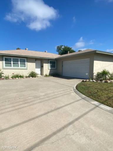 Main picture of 4733 Mount Saint Helens Ct