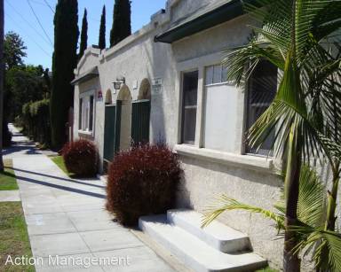 Main picture of 1913 E Broadway