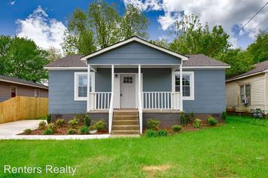 Main picture of 3703 6th Ave SW