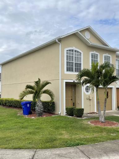 Main picture of 4072 Dover Terrace Dr