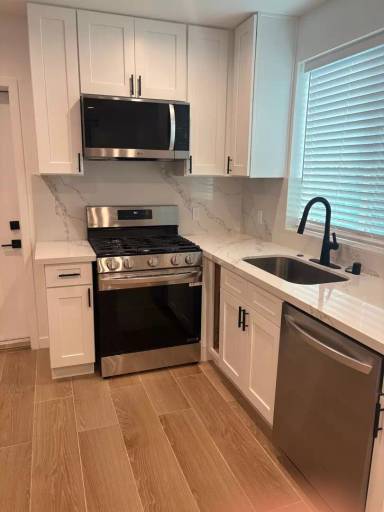Main picture of 1176 Seaward St