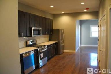 Main picture of 3215 Washington St