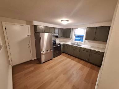 Main picture of 204 Elm St