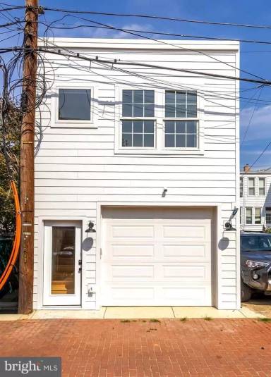 Main picture of 3542 T St NW