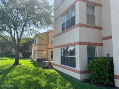 Main picture of 3400 Pinewalk Dr N