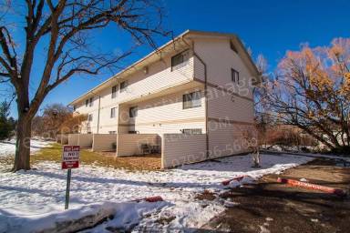 Main picture of Heatheridge Lake Condominiums