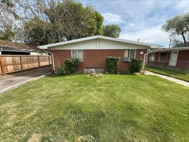 Main picture of 196 E Baird Ave