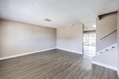 Main picture of 2426 Paradise Village Way