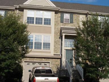 Main picture of 647 Royal View Dr