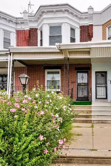 Main picture of 2114 65th Ave