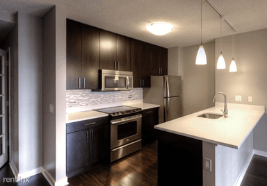 Main picture of 42 E Superior St