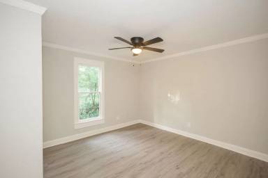 Main picture of 728 Williams St