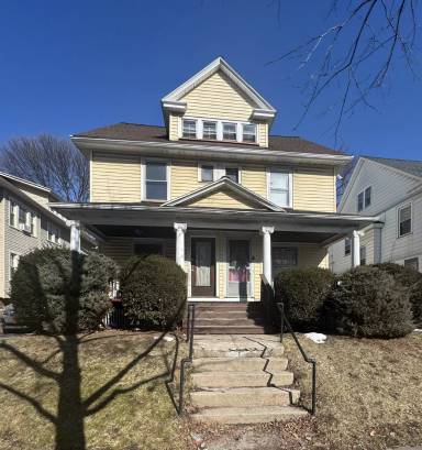 Main picture of 384 Hazelwood Ter