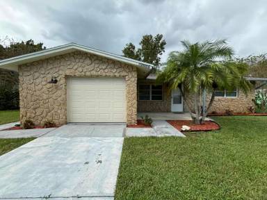 Main picture of 2022 Royal Palm Dr