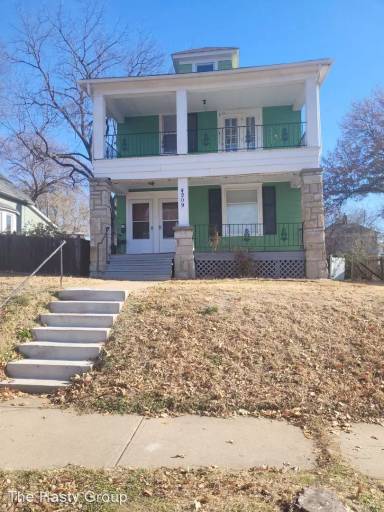 Main picture of 4209 Holly St