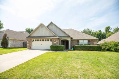 Main picture of 3545 W McLaren Dr